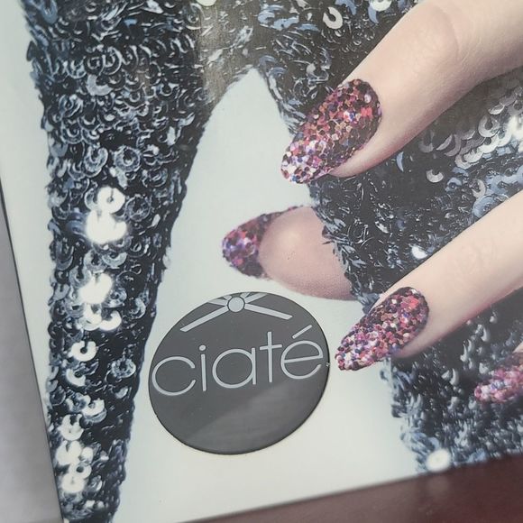 Ciaté Sequin Manicure Set - Tutu - Picture 3 of 13